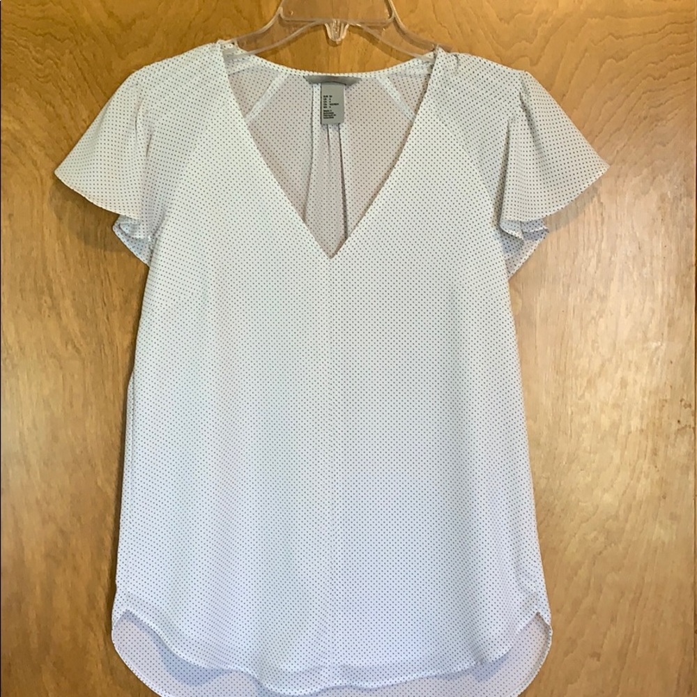H&M White with blue polka dot top size 4